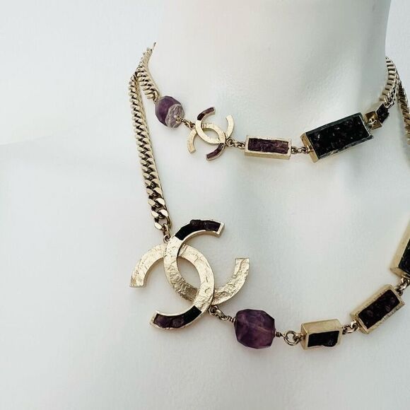 Chanel Y2K Gold Metal and Amethyst Curb Link Necklace Authentic - Picture 7 of 16